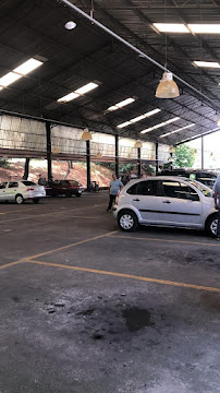 Pátio coberto de veículos